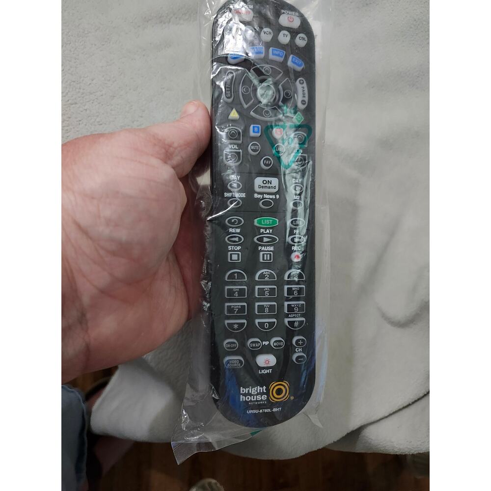 New CLIKR-5 Clicker 5 Cable Remote Control Universal Remote Multi Device - Picture 9 of 10